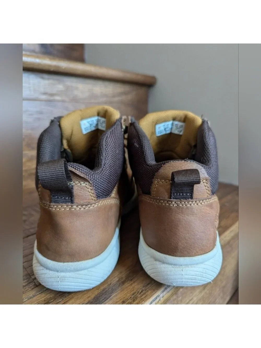 Timberland Boots Mid Hiker Kids size 2  leather Boots